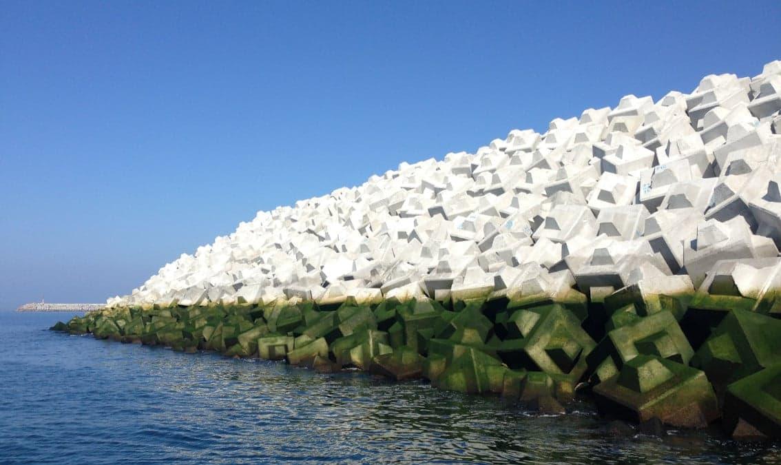 Design of mound breakwaters for feasibility studies. Cubipod® Manual 2016