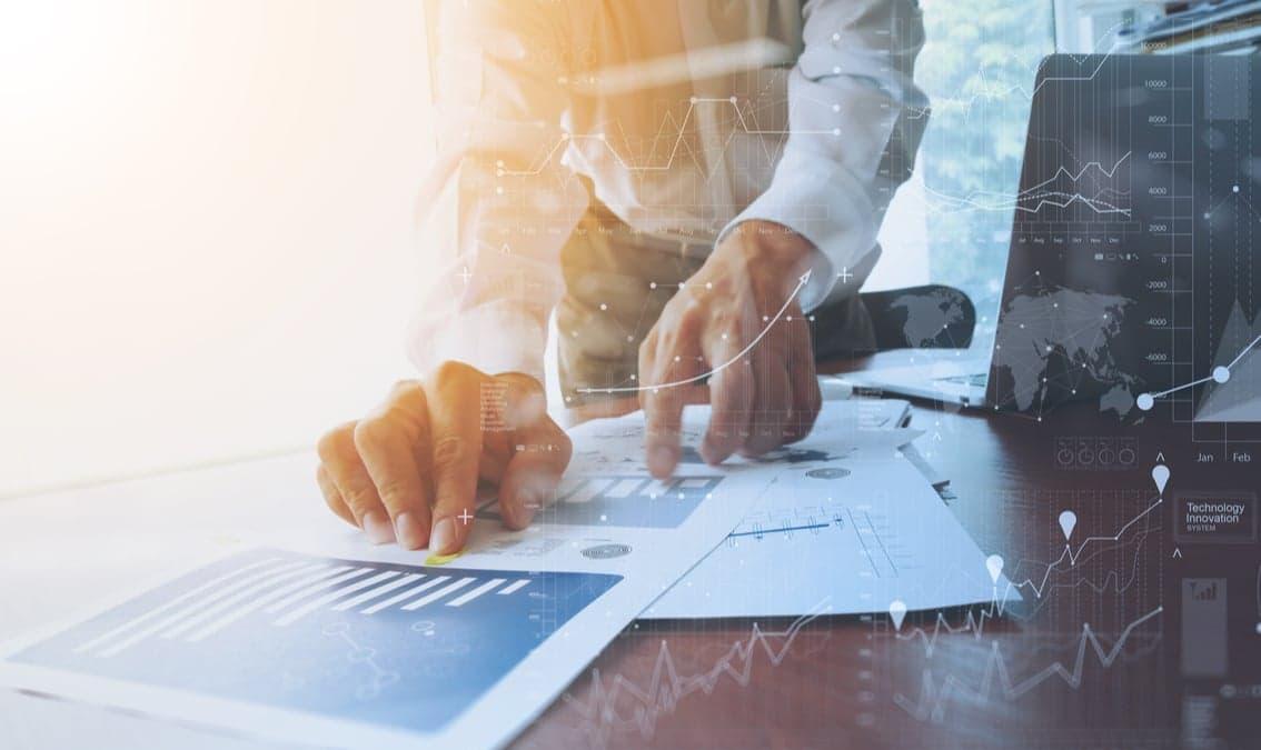 Option Pricing and Applications in Capital Budgeting and Corporate Finance