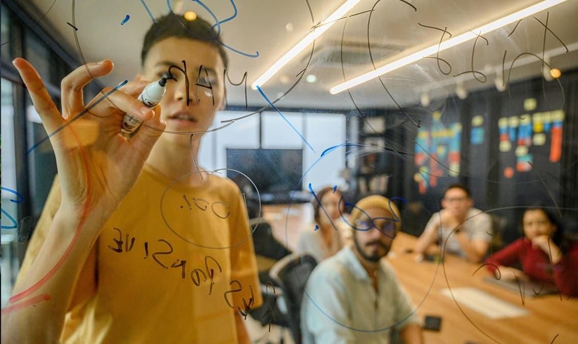 Create Innovative Teams with Design Thinking