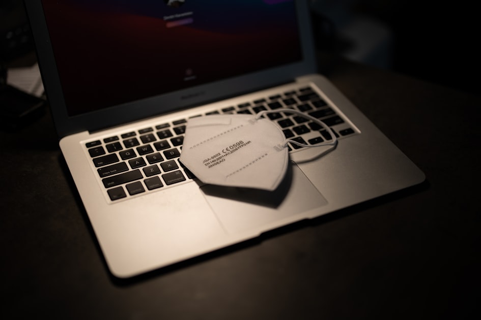 مقارنة NordVPN vs Surfshark 2026: أيهما أفضل لك؟