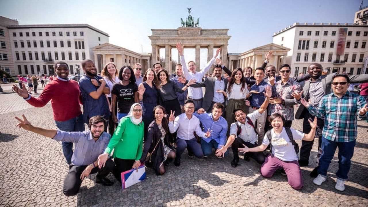 برنامج المؤسسين الشباب الدولي في ألمانيا 2023 